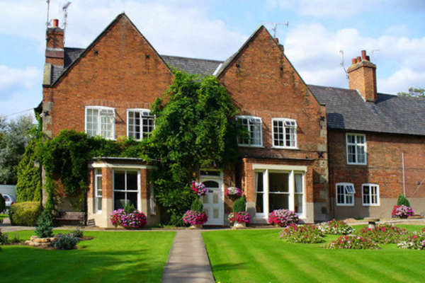 Radcliffe Manor House, 52 Main Road