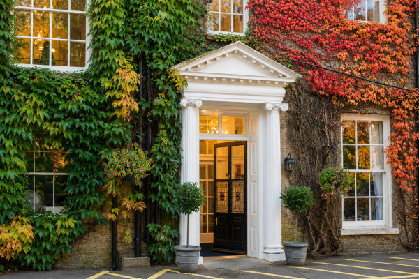 Ford Place, Ford Street