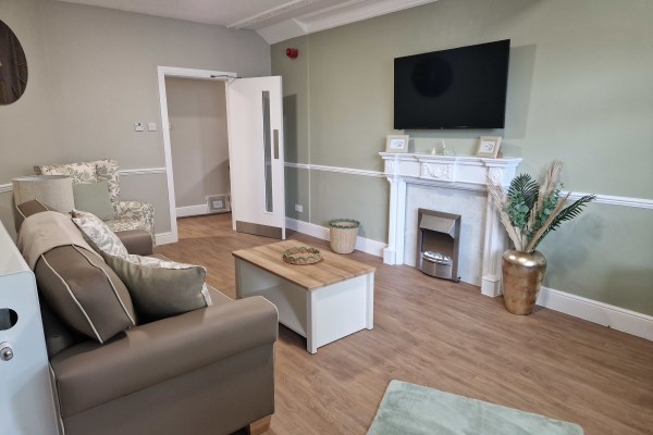 Barnford House, 81 Dogkennel Lane