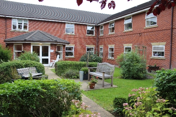 Appleton Manor Care Home Lingard Lane Bredbury Stockport Greater Manchester Sk6 2qt 51 Reviews