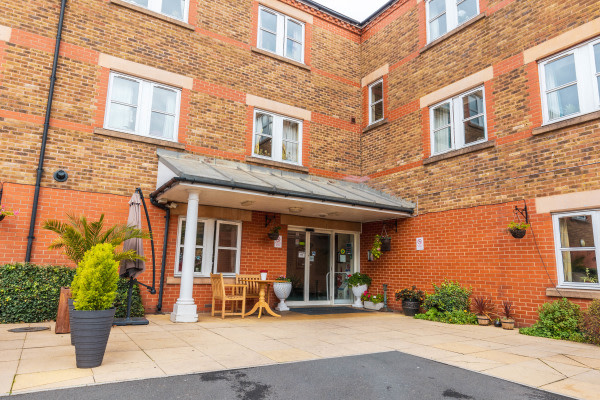 Barchester Cheverton Lodge Care Home N19 3AY