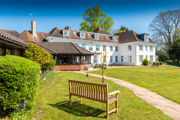 Warren Lodge, Warren Lane