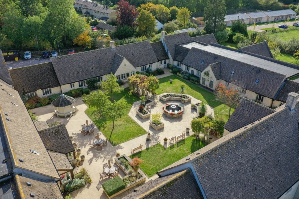 The Cotswold Home, Woodside Drive