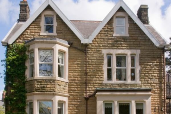 Hawksbury House, Kellfield Avenue