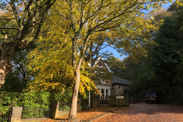 Hawksbury House, Kellfield Avenue