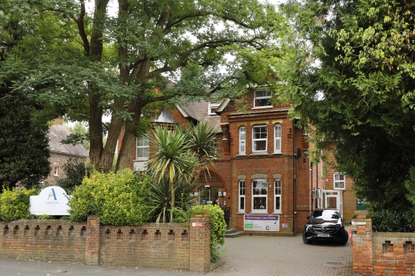 Ashtonleigh, 4 Wimblehurst Road