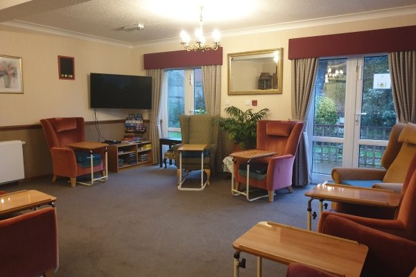 Arundel Park Lodge Care Home 22 24 Arundel Drive East Saltdean Brighton East Sussex Bn2 8sl 14 Reviews