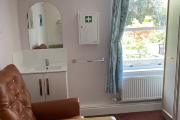 Abbey Lea Care Home York Road Barlby Selby North Yorkshire Yo8 5jp 2 Reviews