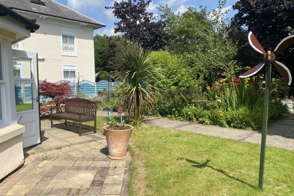 Abbey Lea Care Home York Road Barlby Selby North Yorkshire Yo8 5jp 2 Reviews