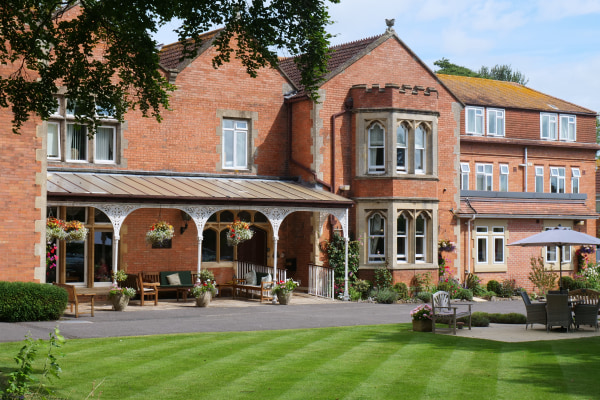 Beaufort Park Retirement Village, 7 Rectory Road
