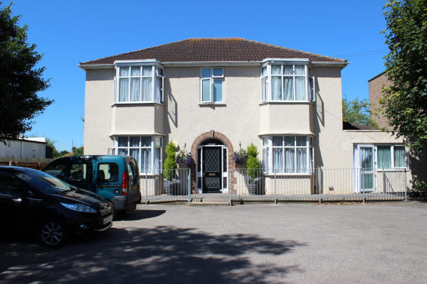 77 Gloucester Road North, Filton