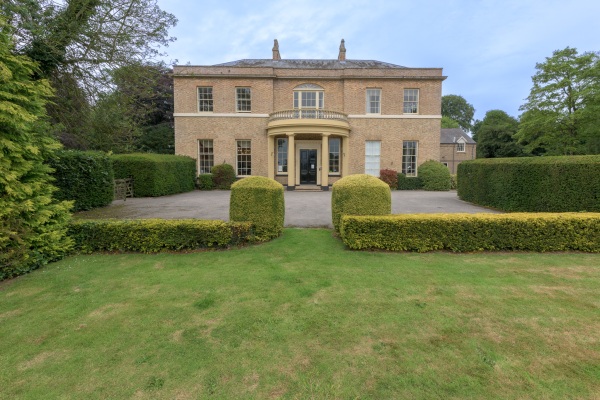 Oaktree Hall & Lodge, Bessingby