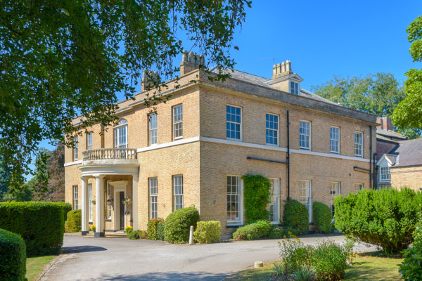 Oaktree Hall & Lodge, Bessingby