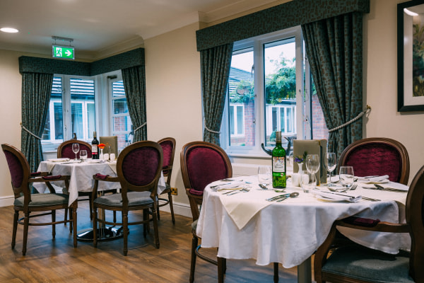 Barchester Woodside House Care Home NR7 9XJ