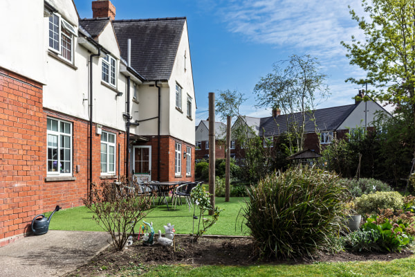 Cherry Tree Lodge, 133 Macaulay Drive