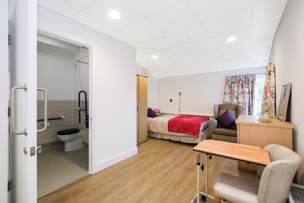 Dell Field Court, London