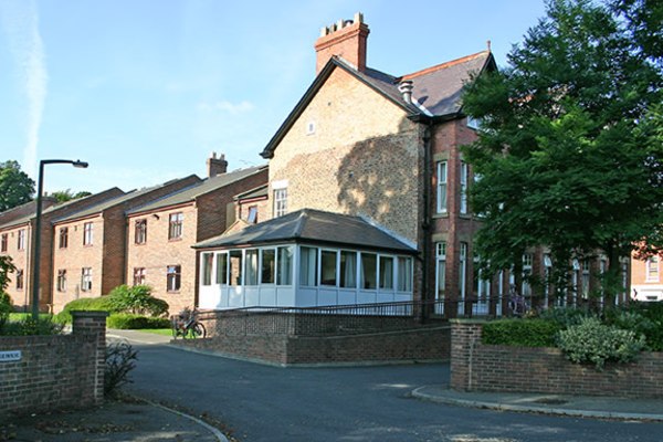 Borrage House, 8 Borrage Lane