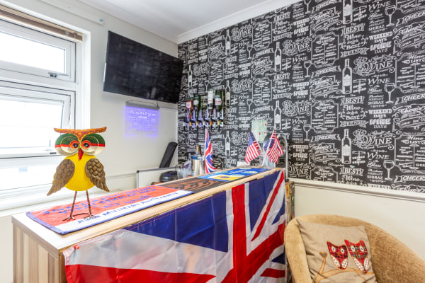 Ashlyn Care Home Vicarage Wood Harlow Essex Cm20 3hd 26 Reviews