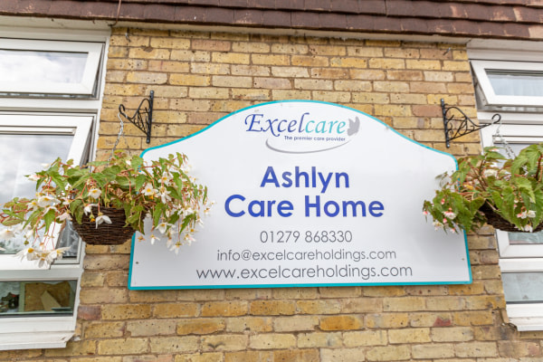 Ashlyn Care Home Vicarage Wood Harlow Essex Cm20 3hd 26 Reviews