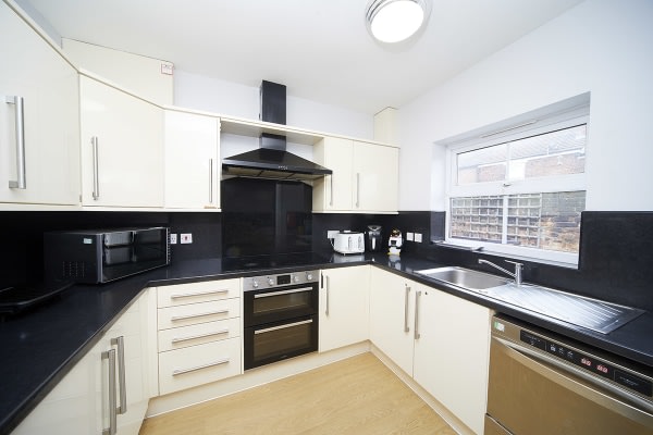 Lonnen Grove S61 1AJ