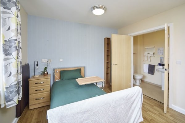 Thames House OL16 5NY