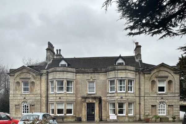 The Glades, Dinnington Hall