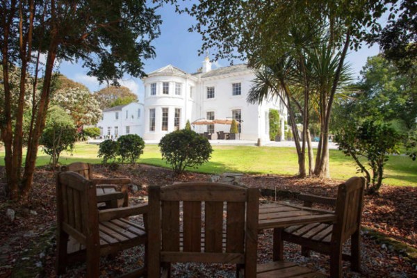 Penhellis Nursing Home, Cross Street