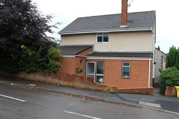 33 Charnhill Crescent, Mangotsfield