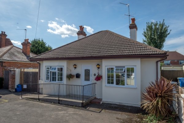 Fearnley House, 86 Straight Road