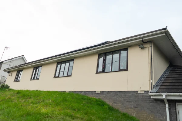 Luk Ros Bungalow, Blackwood