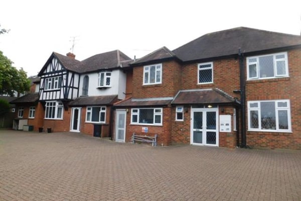 Rowles House LU3 2BB