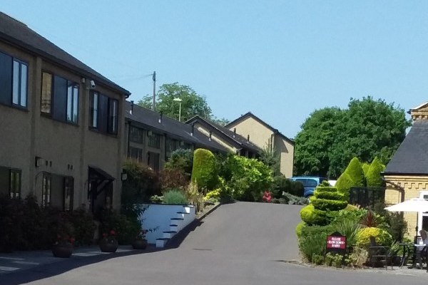 Beaumont Village, Alexandra Road