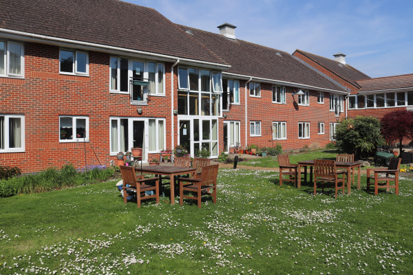 Queen Elizabeth Court ME20 7NL