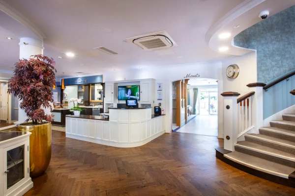 Signature at Coombe Hill Manor, Kingston upon Thames