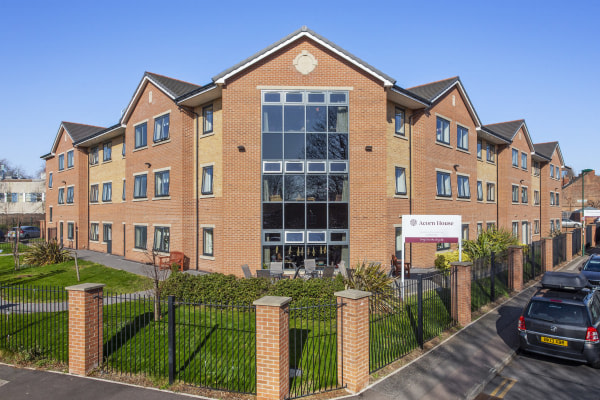 Acorn House Care Home, 1 Oak Street