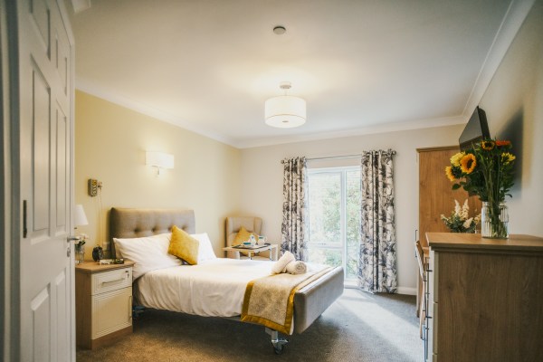 Scarlet House, Stroud