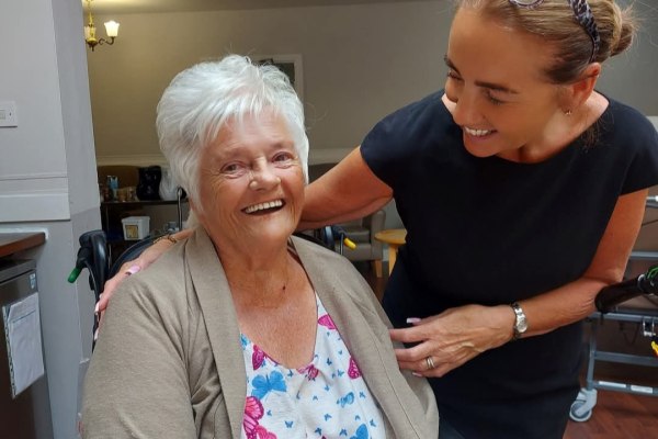 Mulberry Manor, Wortley Avenue