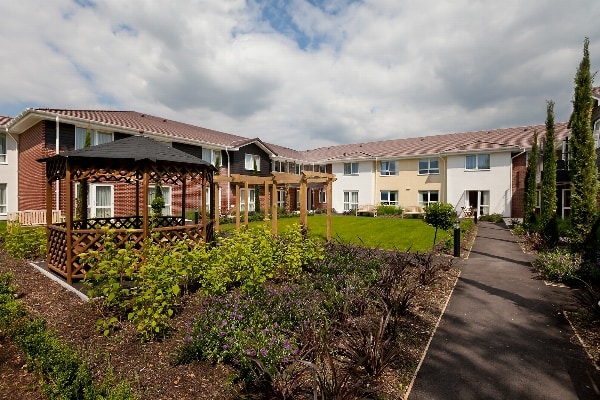 Mildenhall Lodge, St John's Close