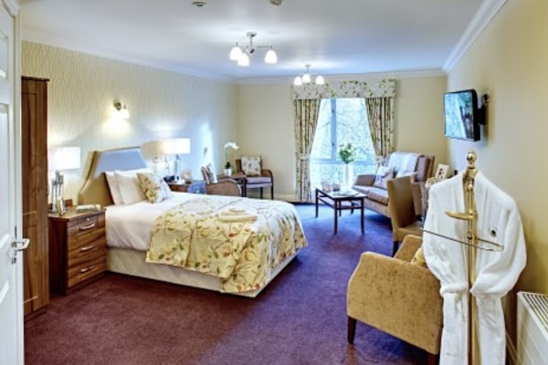Avalon Court Care Home 1 Glendale Way Tile Hill Coventry West Midlands Cv4 9yq 157 Reviews