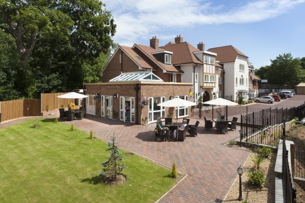 Milford Lodge, Priory End