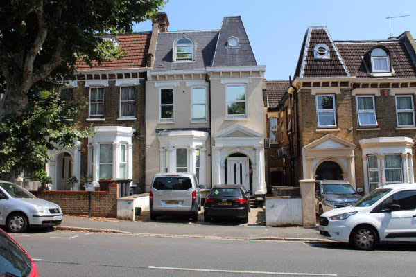 Park House, 32 Ferme Park Road