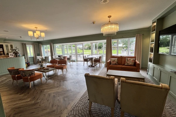 Belvedere Manor, Colne