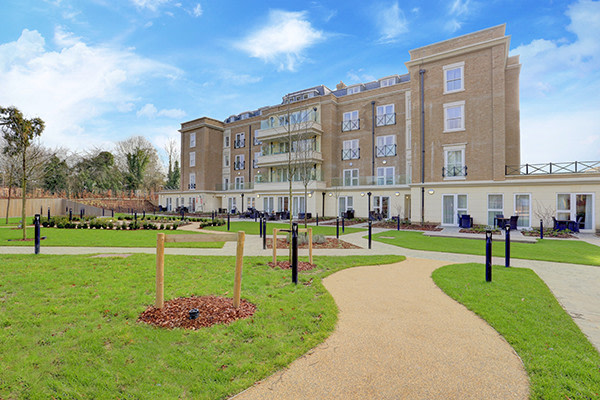 Moore Place, Portsmouth Road