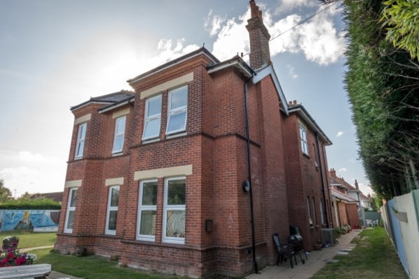 Winton Lodge, 6 Ashcam Road