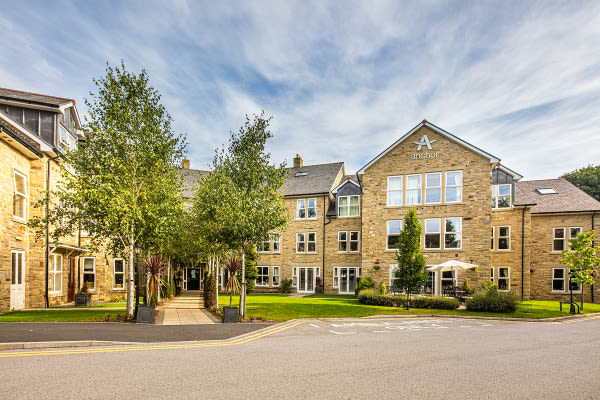 Oulton Manor, 3 Wakefield Road
