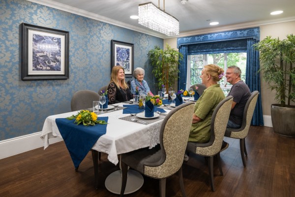 Cuffley Manor EN6 4AA