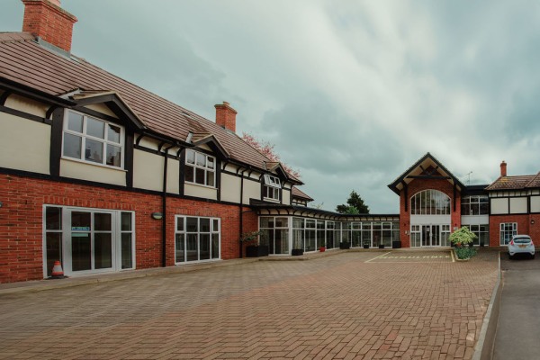 High Meadows, High Meadow Close