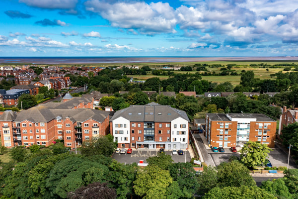 Hesketh Park Lodge, 61 Albert Road