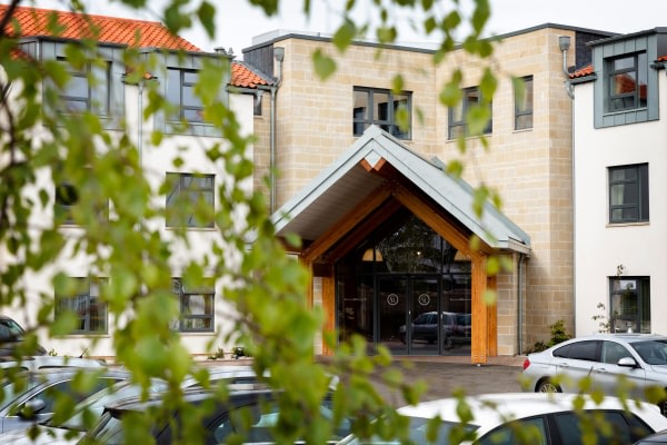 Cramond Residence, 49 Cramond Road North