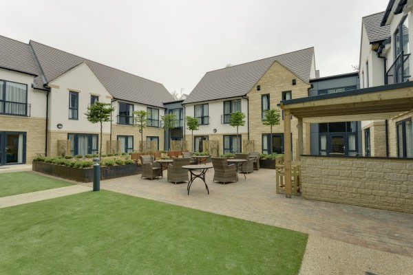 Millers Grange, Curbridge Road